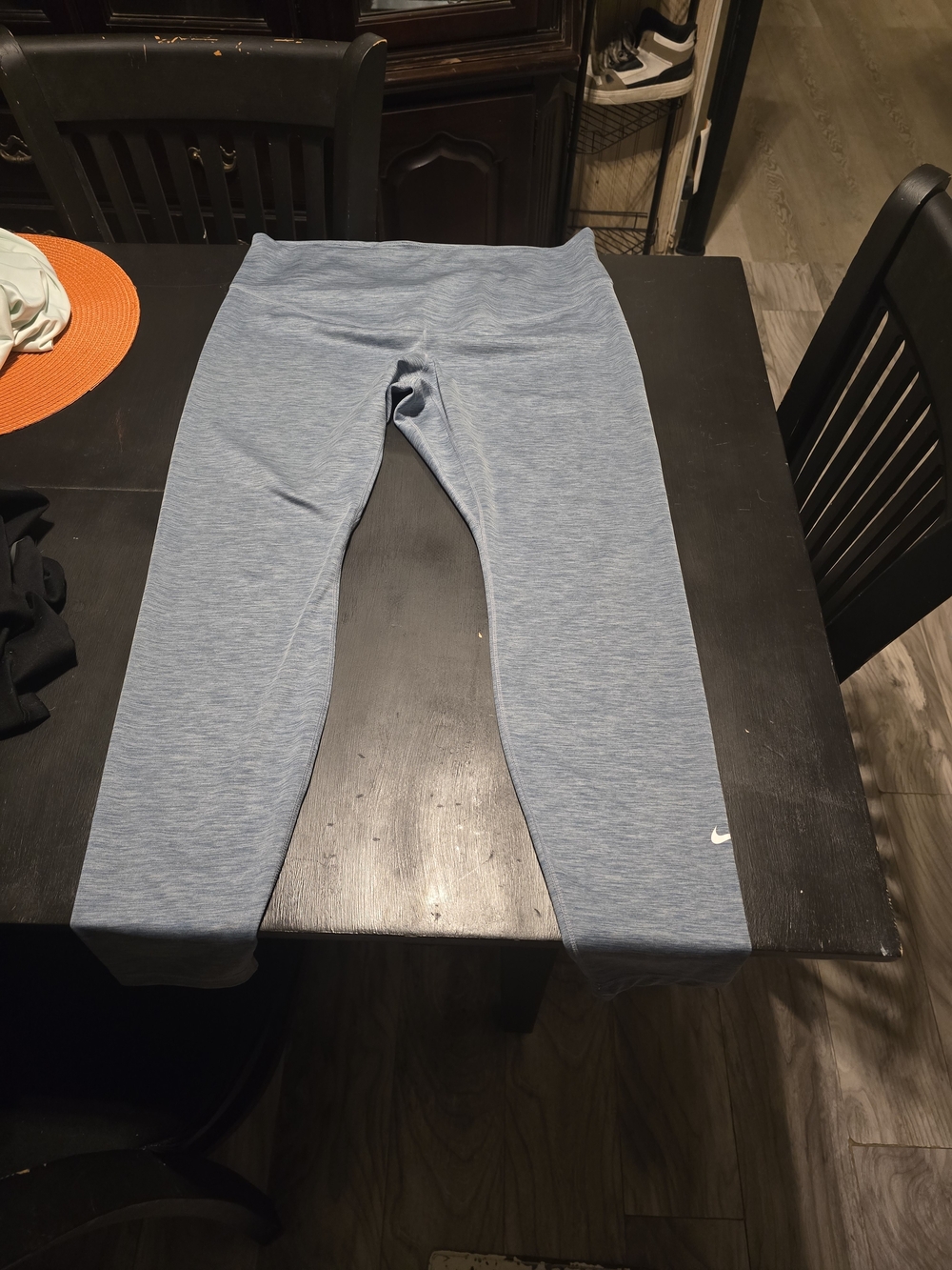 Nike Women's Heathered Light Blue Athletic Leggings
